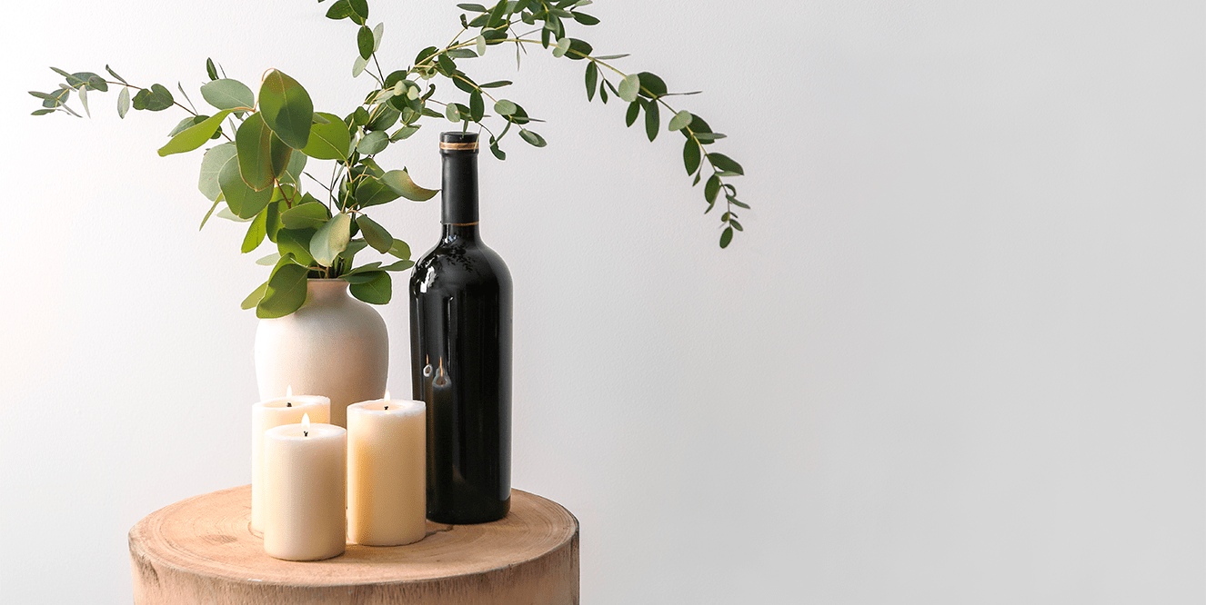 Illustration de l'astuce « Créer des pots de fleurs avec des bouteilles en verre »