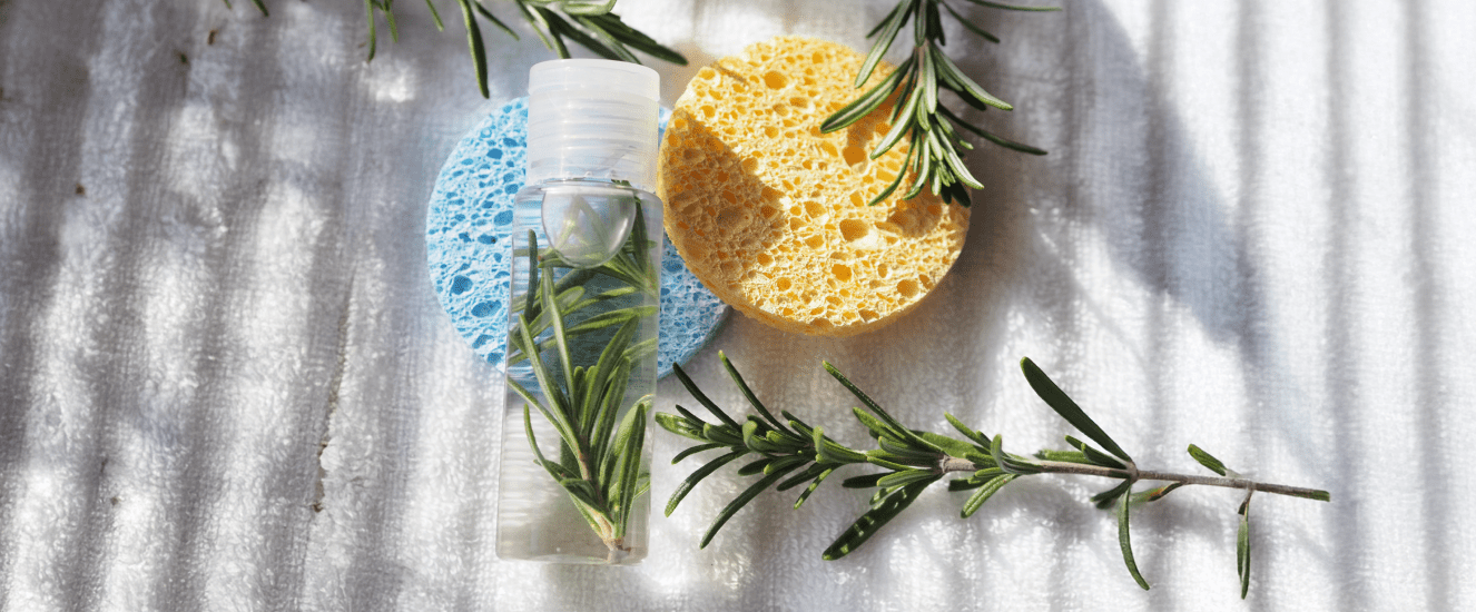 Illustration de l'astuce « Comment réaliser son eau de romarin ? »