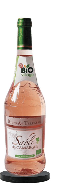Bouteille de vin accompagnant l'article « Immersion sauvage en Camargue »